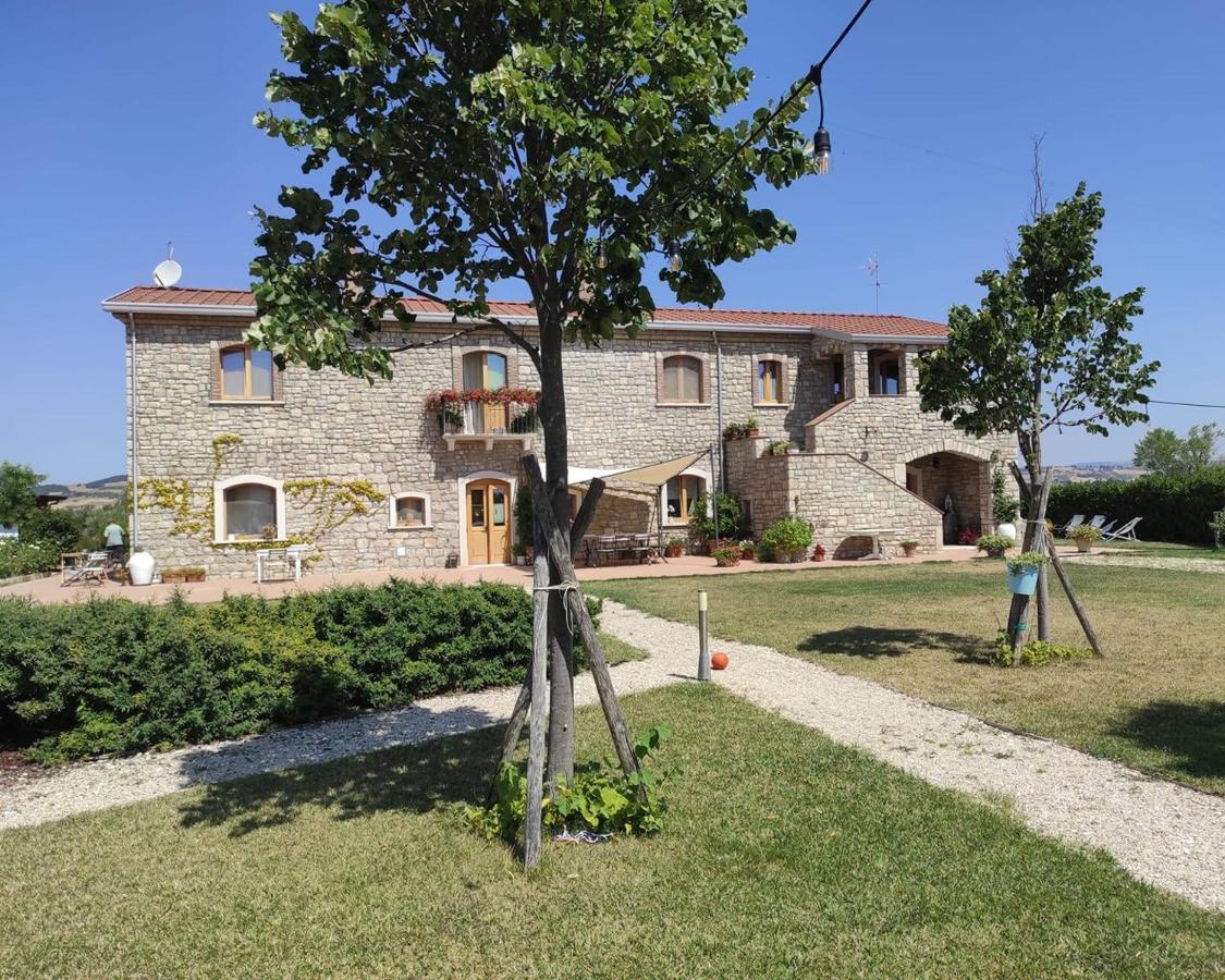 Masseria Fontana Dei Fieri Pietrelcina Bagian luar foto