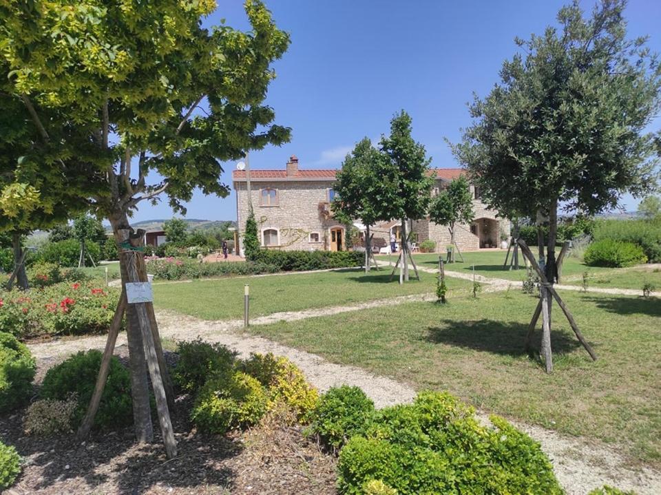 Masseria Fontana Dei Fieri Pietrelcina Bagian luar foto
