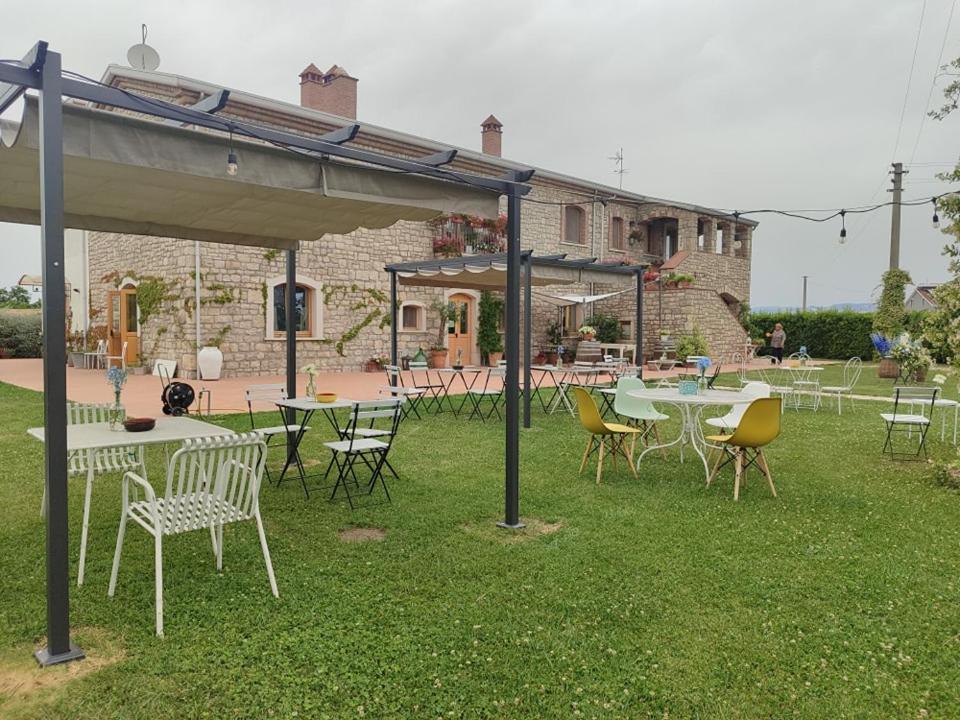 Masseria Fontana Dei Fieri Pietrelcina Bagian luar foto