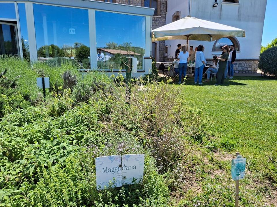 Masseria Fontana Dei Fieri Pietrelcina Bagian luar foto